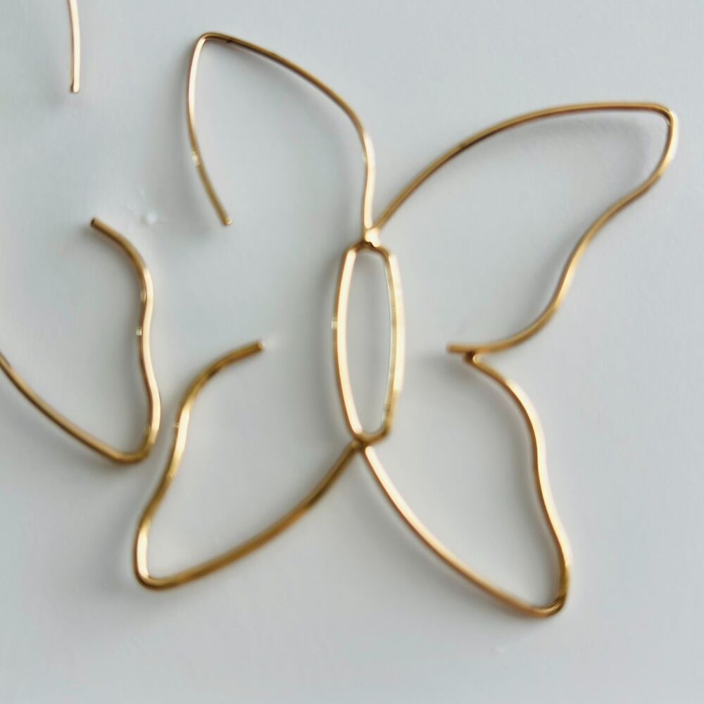 Gold Tone Butterfly Wire Hoop Earrings Lightweight Alloy French Hook - Picture 8 of 9